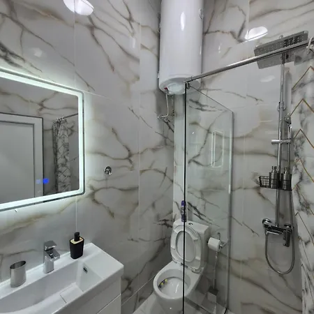 Apartmán Authentic Centre - 4 In One Space, With Patios In Courtyard For Smokers Bělehrad